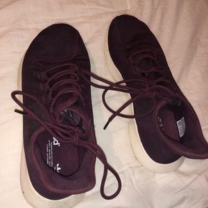 Tubular shadows adidas athletic shoes